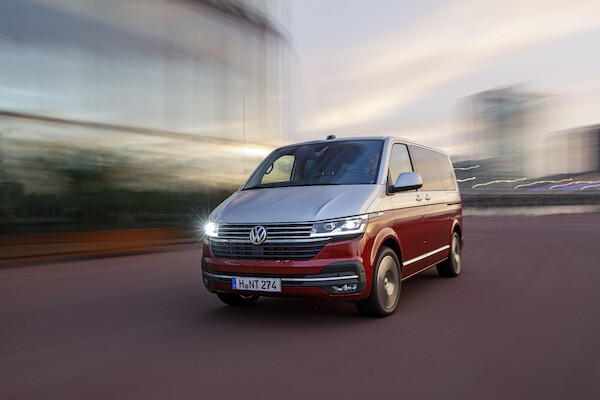 Volkswagen Multivan – legendarny model idealny na rodzinny wyjazd